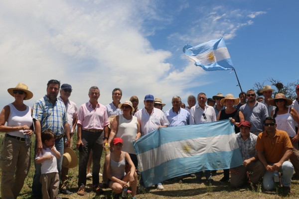 Desde la tranquera del campo de la familia Robles, productores exigieron celeridad a la Justicia