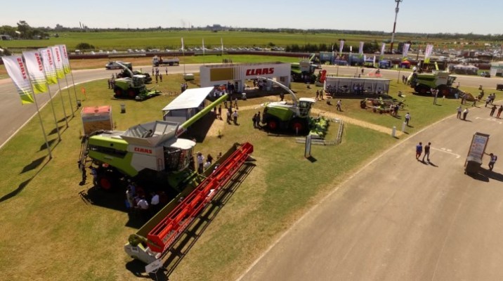 La Lexion 8000-7000 de Claas pisó por primera vez una exposición argentina