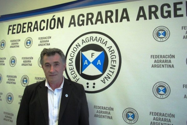 Permitamos que desembarque San Martín en la Argentina