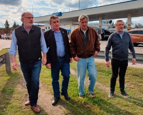 Primer cara a cara de Massa y la Mesa de Enlace