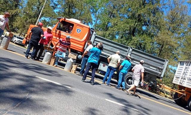 Tamberos se movilizaron en Crespo y ahora no descartan trasladar su protesta a Paraná