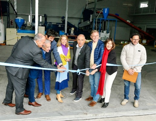 En Victoria se inauguró la primera planta de reciclado de envases vacíos de fitosanitarios